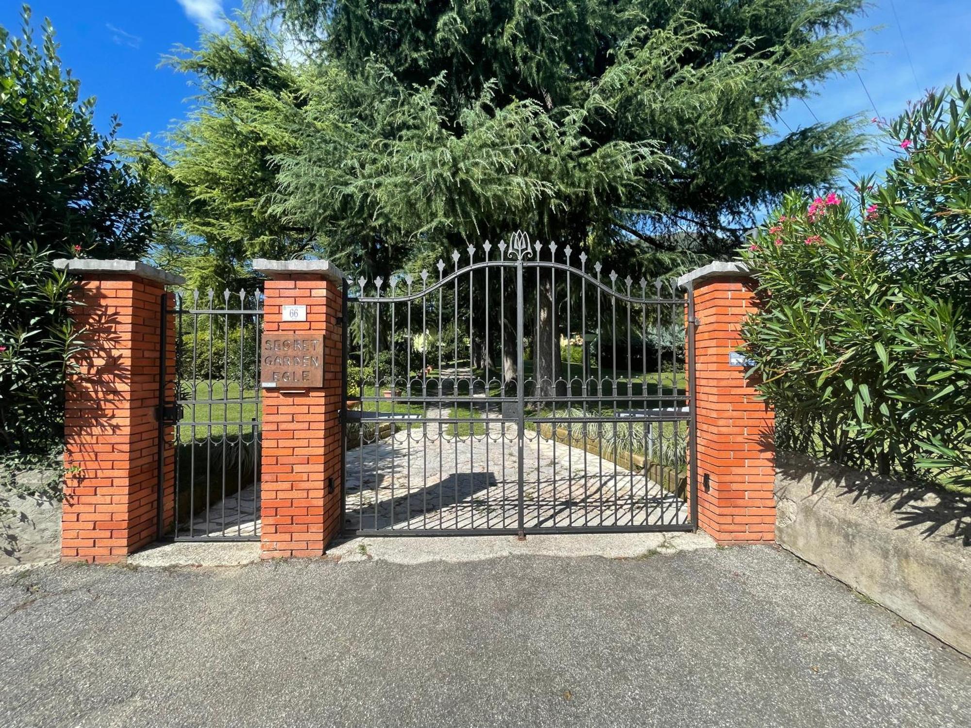 Secret Garden Egle Villa Caprino Veronese Luaran gambar